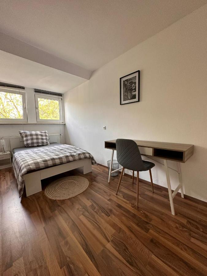 Zimmer Im Zentrum - In Der Naehe Zum Hauptbahnhof 帕德博恩 外观 照片
