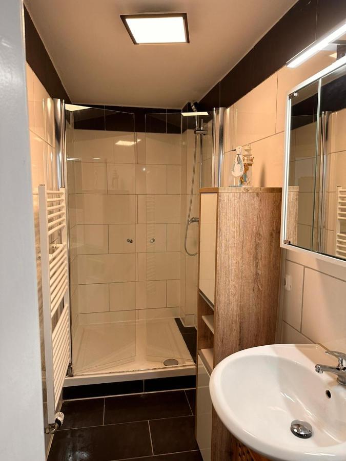Zimmer Im Zentrum - In Der Naehe Zum Hauptbahnhof 帕德博恩 外观 照片